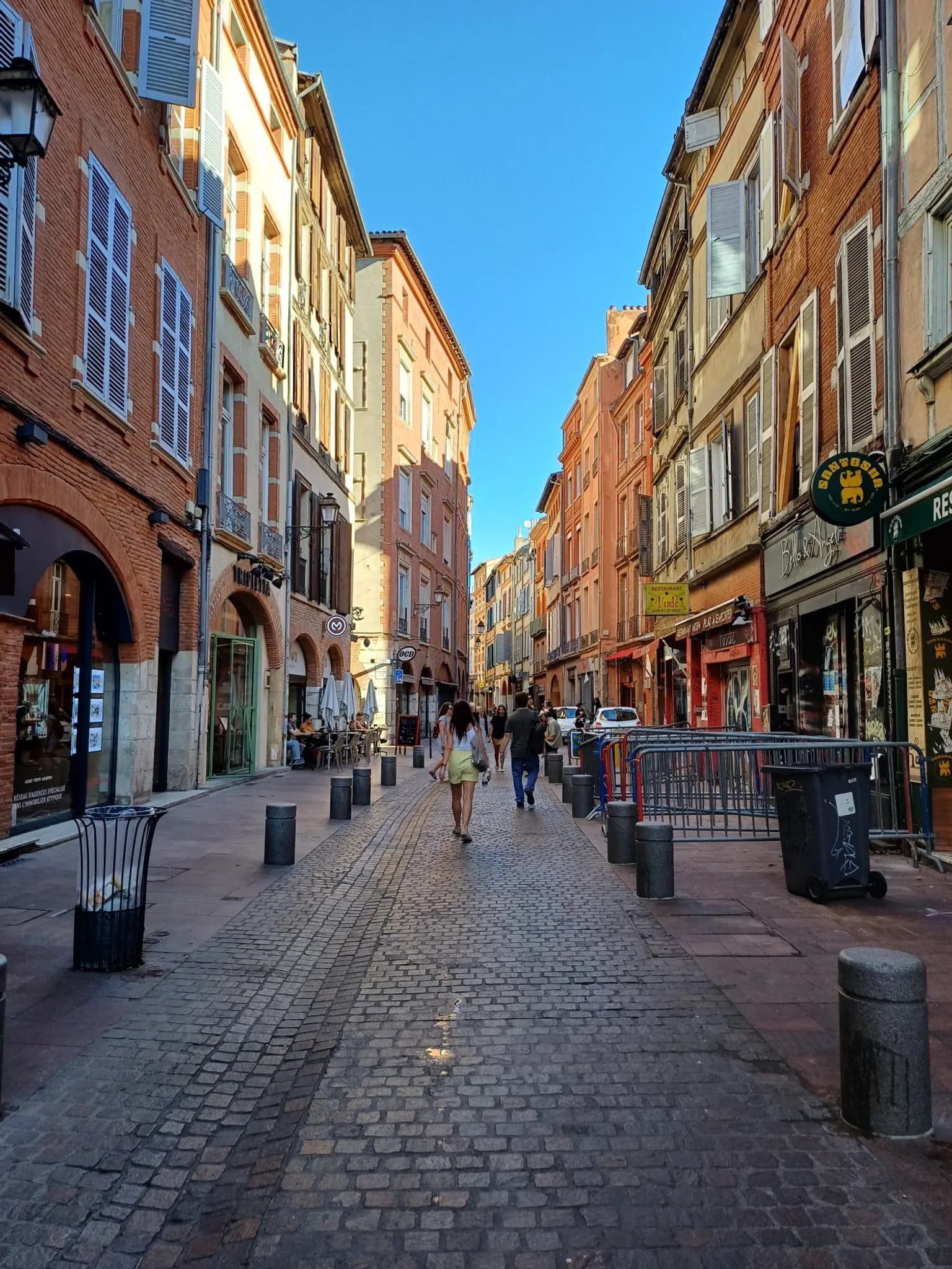 Le quartier au petit matin, à Toulouse